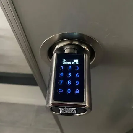 Merkezde Havuzlu Bahceli Daire Apartment Cesme