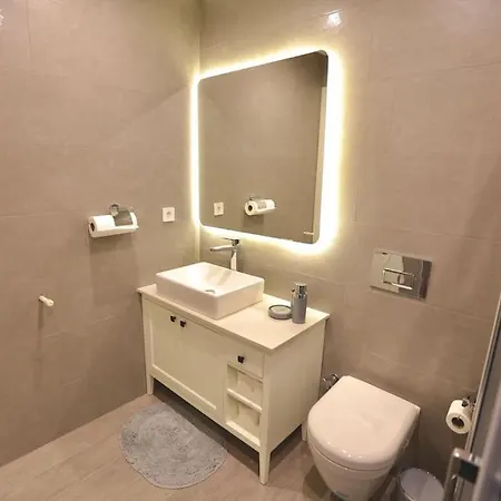 Apartment Merkezde Havuzlu Bahceli Daire *